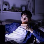 Kodėl žmonės mėgsta siaubo filmus? Psichologinis žvilgsnis į baimės malonumą
