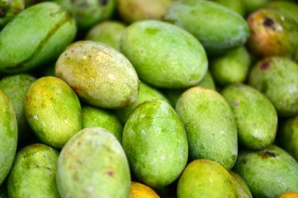 step by step mango peeling